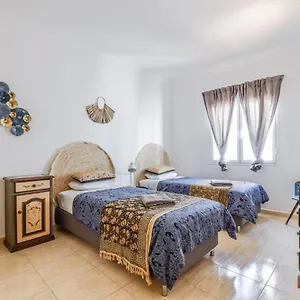 https://playa-blanca-muy-centrico-2-minutos-playa-y-servicios-andando.in-canary-islands.com